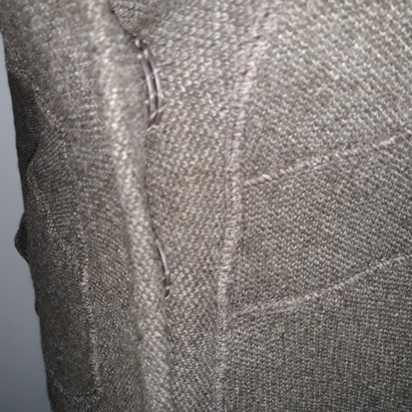 Lo Ri wool blend jacket. Large - Picture 10 of 13